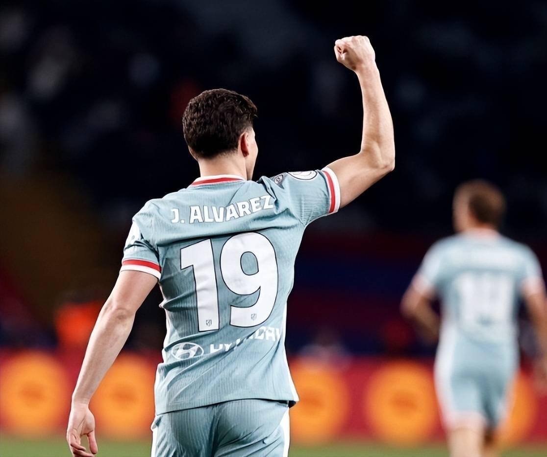 开云-库里在阿森纳比赛中锐不可当，重要助攻引发热议！